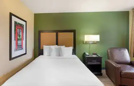 Extended Stay America Select Suites Newport News Oyster Pt - 25