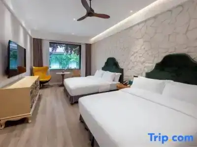 Lijiang Huama - 13