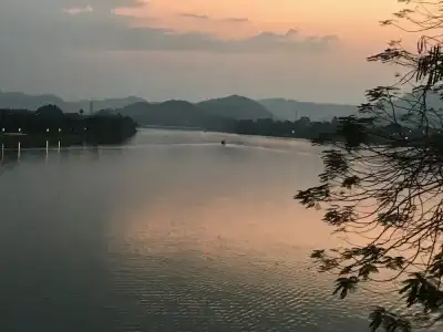 Hue Four Seasons - 13