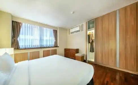 Bandara Silom Suites - 233