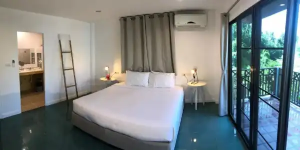 Dolphin Bay Beach Resort - 204