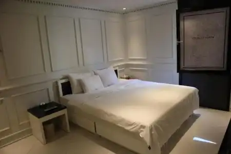 Cullinan Jongno - 111