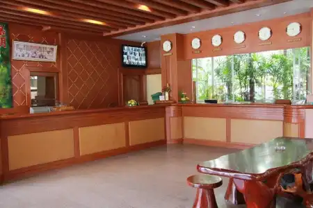 Baumanburi Patong - 1