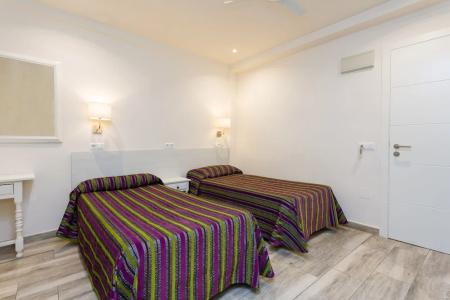 Sol y Miel Hostal - 128