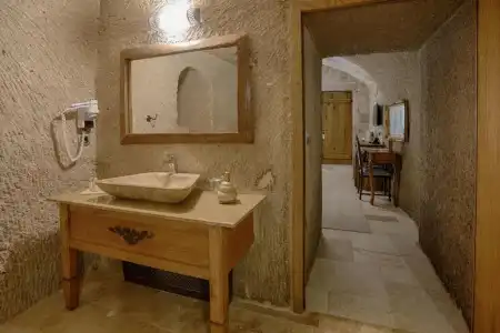 Hera Cave Suites - 112