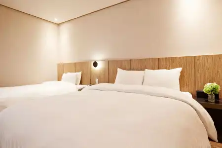 E-HOTEL - 3