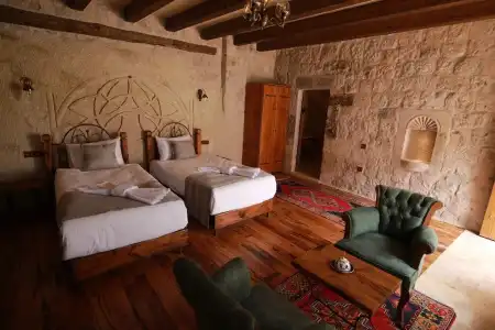 Sarnich Cave Suites - 43