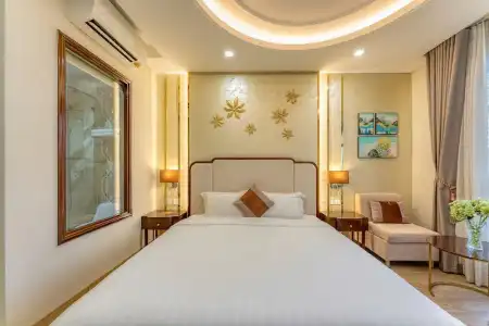 Golden Tree & Apartment - 48