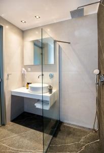 Epicentrum Suites and Villa Oasis - 11