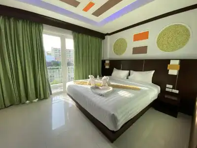 77 Patong & Spa - 165