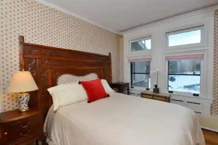 Wilburton Inn - 109