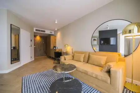 Radisson Blu - 65