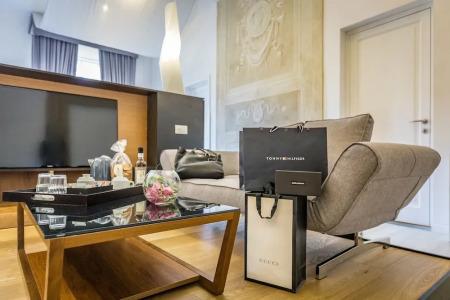 La Scaletta Al Ponte Vecchio - 386