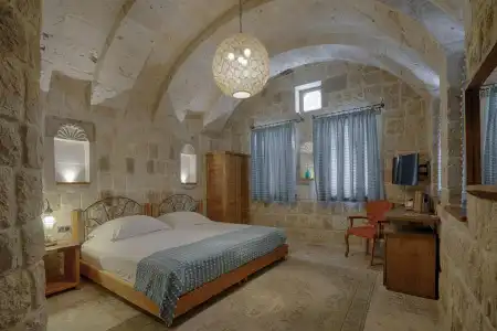 Hera Cave Suites - 32