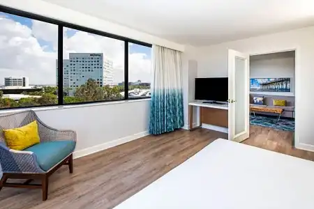 Renaissance Newport Beach - 125