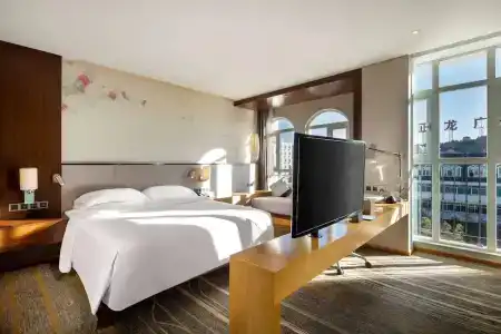 Hilton Garden Inn - 64
