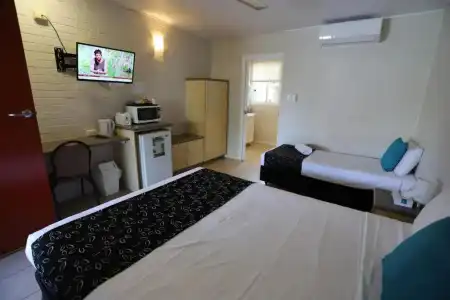 Tropic Coast Motel - 96