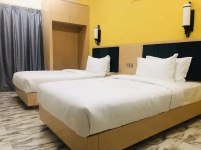 Season Inn - 22