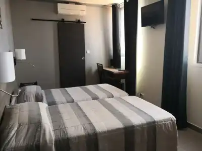 Hôtel Le Dauphin Bleu - 76