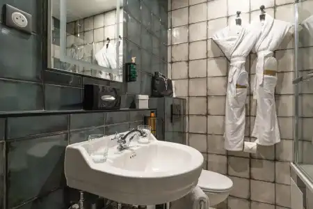 ELSA, Hôtel Paris - 8