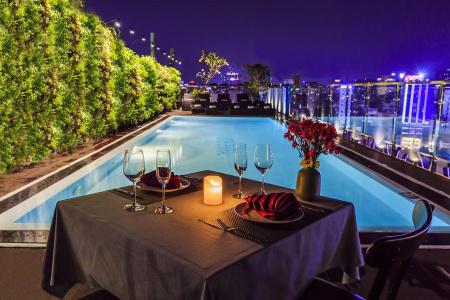 Happy Life Grand & Sky Bar - 35