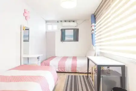 Hongdae Style Guesthouse - 81