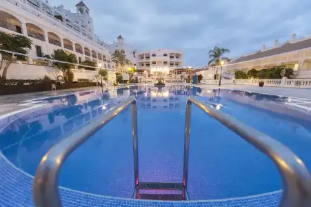Hollywood Mirage - Excels & Resorts - 24