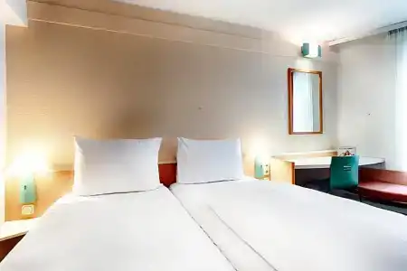 B&B Düsseldorf-Hbf - 63