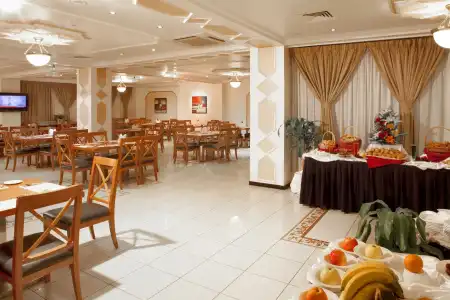 Landmark, Baniyas - 16