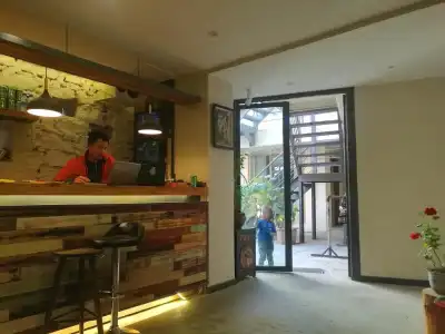 Fengma Feiyang Hostel - 17