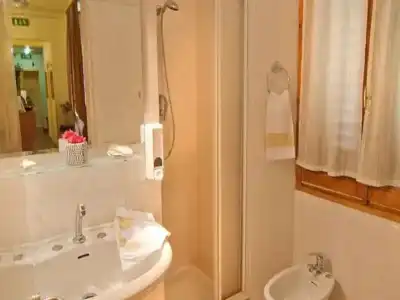Florence Room - 8