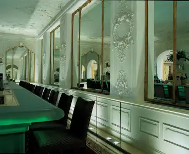 Bayerischer Hof - 11