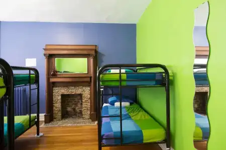 Wrigley Hostel - 7