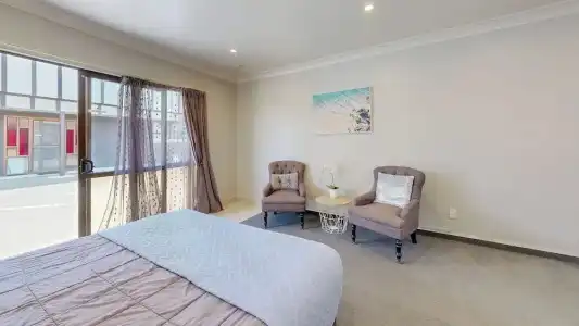 Albatross Motel - 168
