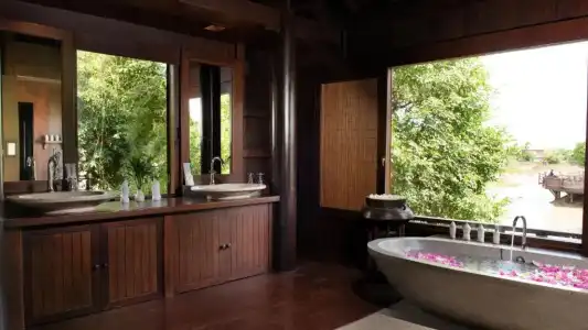 Mane Boutique & Spa - 156