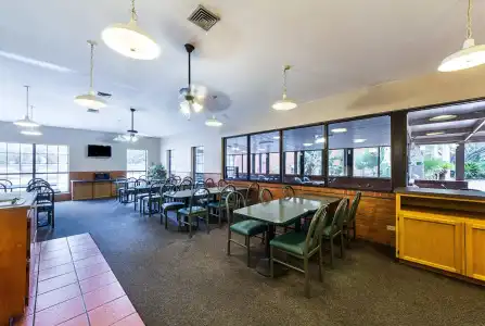 Econo Lodge Inn & Suites Fulton - Rockport - 27