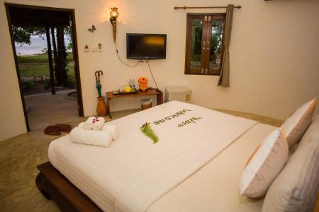The Tropical Beach Resort - 5
