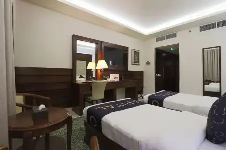 Queen Palace - 6