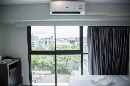 Hallton Bangkok - 2