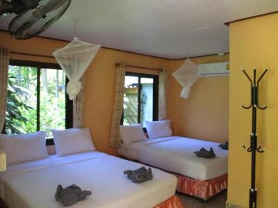 Khao Sok Island Resort and Spa - 36