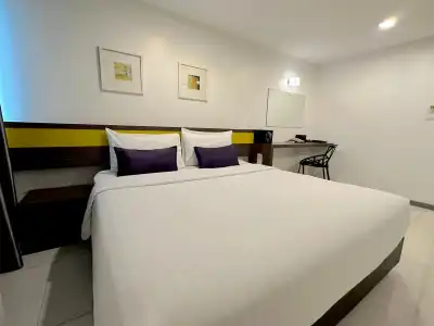 Cubic Pratunam - 2