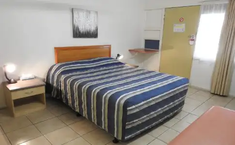 Tropic Coast Motel - 4