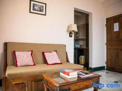 Arya Niwas - 117
