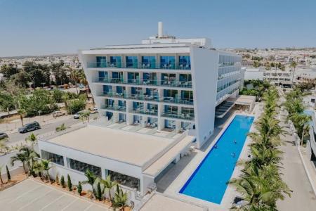 Tasia Maris Seasons - Adults Only - 40
