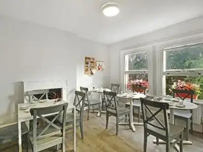 Primrose Guest House - 29