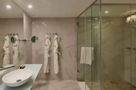 Mystery Budapest, Preferreds & Resorts - 72