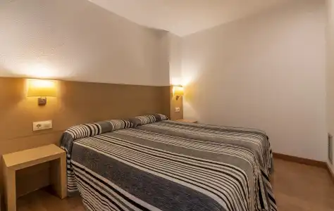 Almirall Apartaments - 0