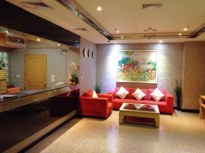 Lee Place - 1