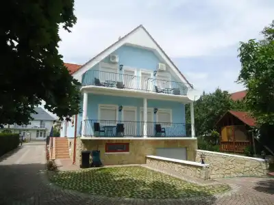 Kek Laguna Vendeghaz - 15