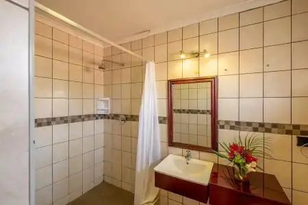 Gecko Ridge Guest House - 56